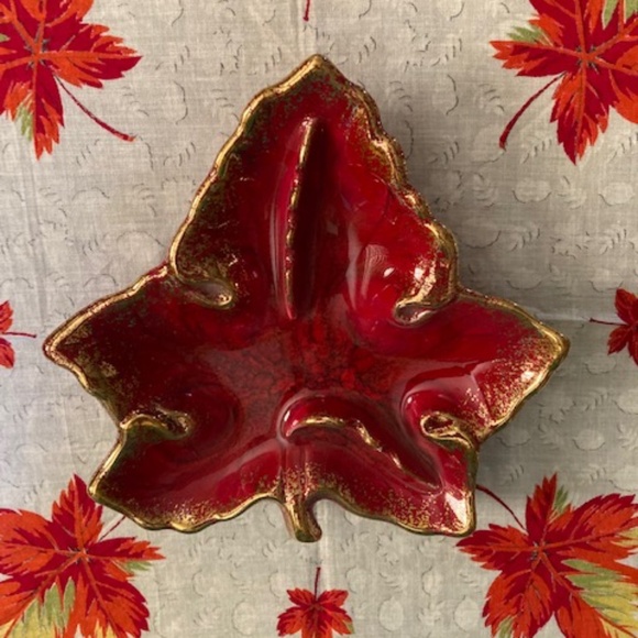 Vintage Oak Leaf Trinket Dish🍁 - Picture 1 of 8